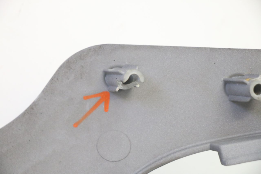 photo de KAPJE ONDER ZITPLAATS LINKS SYM FIDDLE 3 III 125 (2014 - 2020) - Gecontroleerd onderdeel