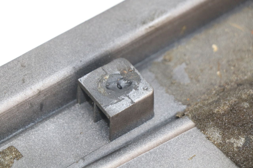 photo de LINKER ZITPLAATKAP YAMAHA FJ 3CX 1200 (1986 - 1996) - Bevestigingspunten