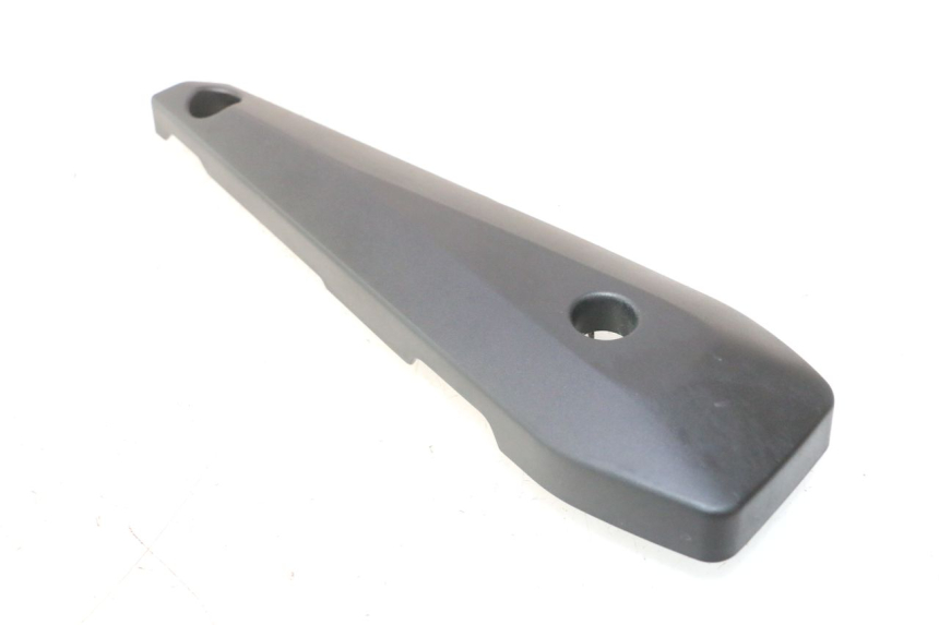 photo de KAPJE ONDER ZITPLAATS LINKS YAMAHA FZ8 800 (2010 - 2016) - Hoofdaanzicht
