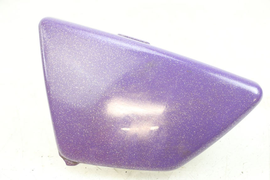 photo de KAPJE ONDER ZITPLAATS LINKS SUZUKI GN 125 (1997 - 2000) - Hoofdaanzicht