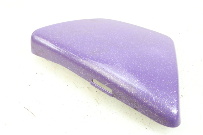 photo de KAPJE ONDER ZITPLAATS LINKS SUZUKI GN 125 (1997 - 2000) - Technische close-up