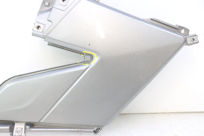 photo de LINKER ONDERZITDEKSEL GILERA GP 800 (2007 - 2013) - Technische close-up