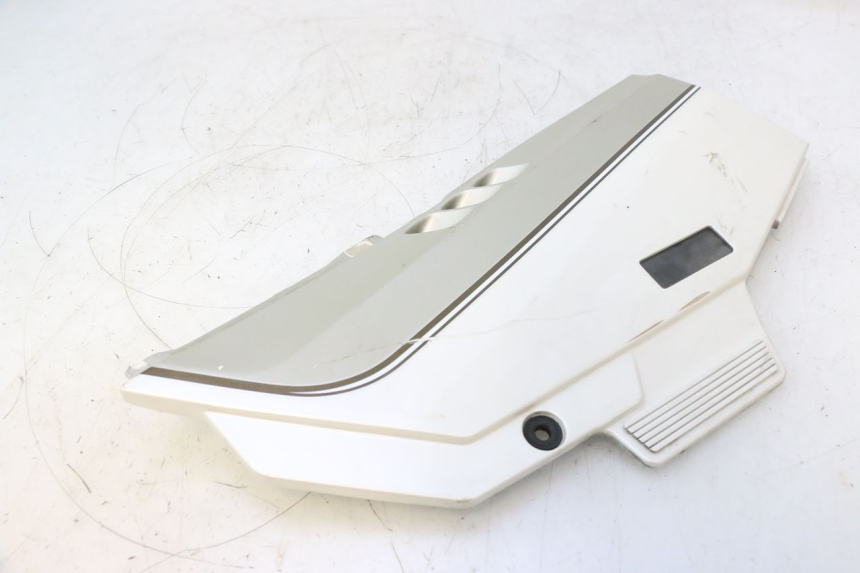 photo de LINKER ONDERZADDEKSEL KAWASAKI GPX F ZX750F 750 (1986 - 1990) - Detail van het onderdeel