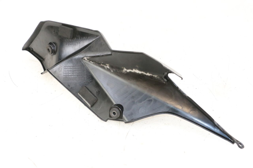 photo de LINKER ZITPLAATKAP SUZUKI GSR 750 (2011 - 2017) - Detail van het onderdeel