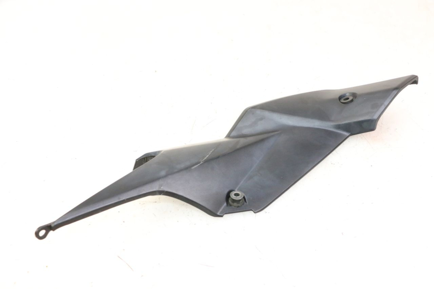 photo de LINKER ZITPLAATKAP SUZUKI GSR 750 (2011 - 2017) - Overzicht