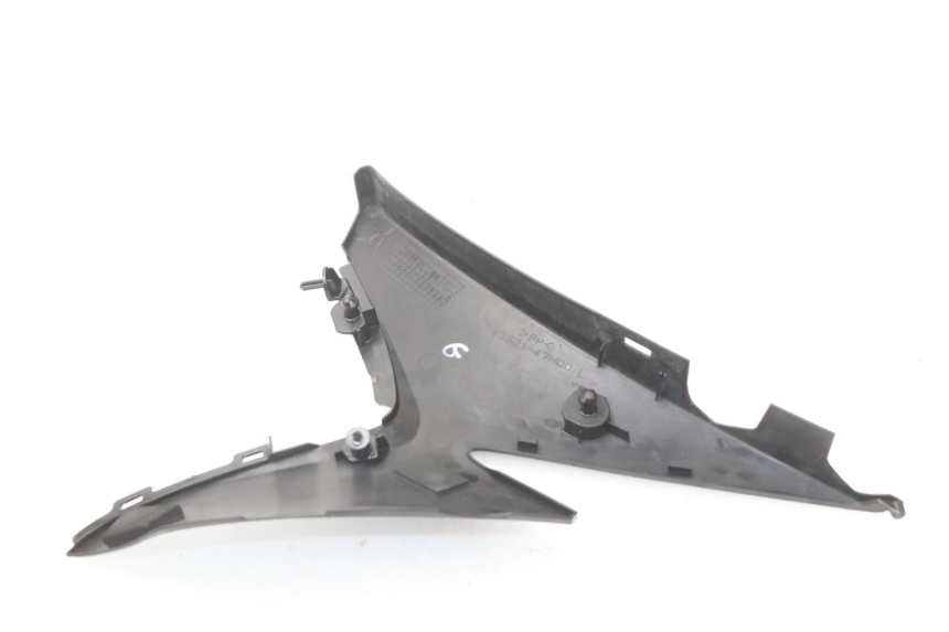 photo de KAP LINKS ONDER ZITPLAATS SUZUKI GSX-R GSXR K16 1000 (2012 - 2016) - Zoom op gebruiksstaat