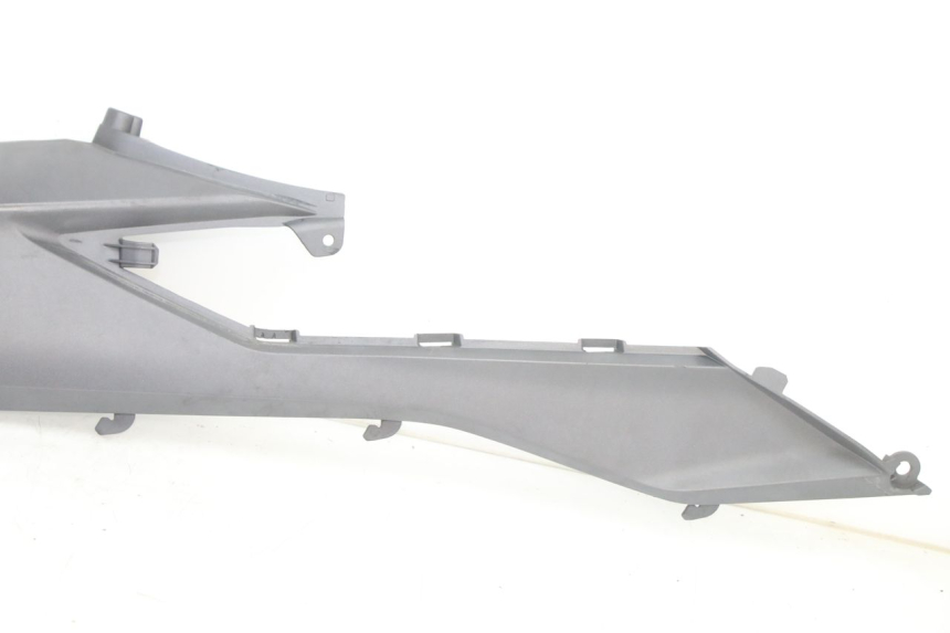 photo de KAPJE ONDER ZITPLAATS LINKS HONDA FORZA 125 (2021 - 2025) - Zoom op gebruiksstaat