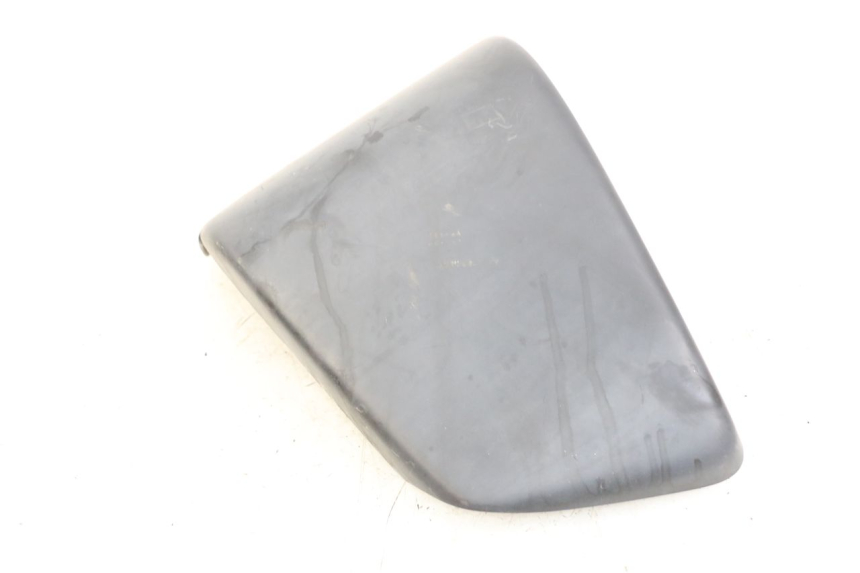 photo de KAPJE ONDER ZITPLAATS LINKS HONDA VT C2 SHADOW 750 (1997 - 2001) - Bevestigingspunten