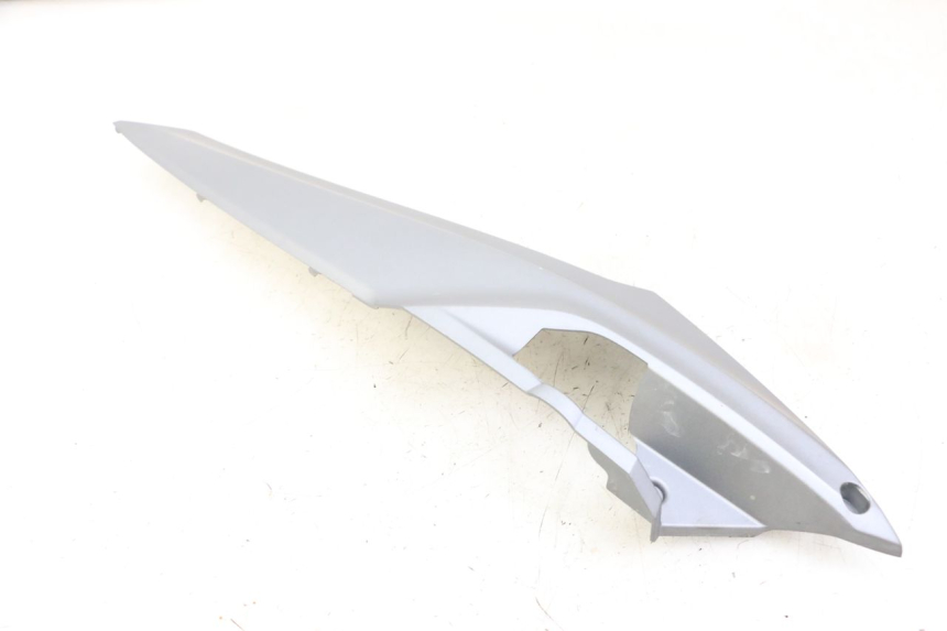 photo de LINKER ZITPLAATKAP ONDER ZITSEL SYM JOYMAX 125 (2010 - 2017) - Technische close-up