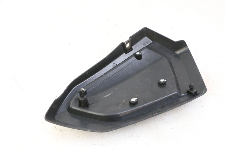 photo de LINKER ZITPLAATKAP KEEWAY K-LIGHT KLIGHT 125 (2018 - 2025) - Zoom op gebruiksstaat