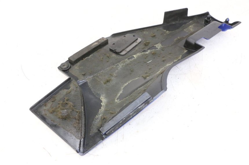 photo de KAPJE ONDER ZITPLAATS LINKS KAWASAKI GTR 1000 (1994 - 2004) - Zoom op gebruiksstaat