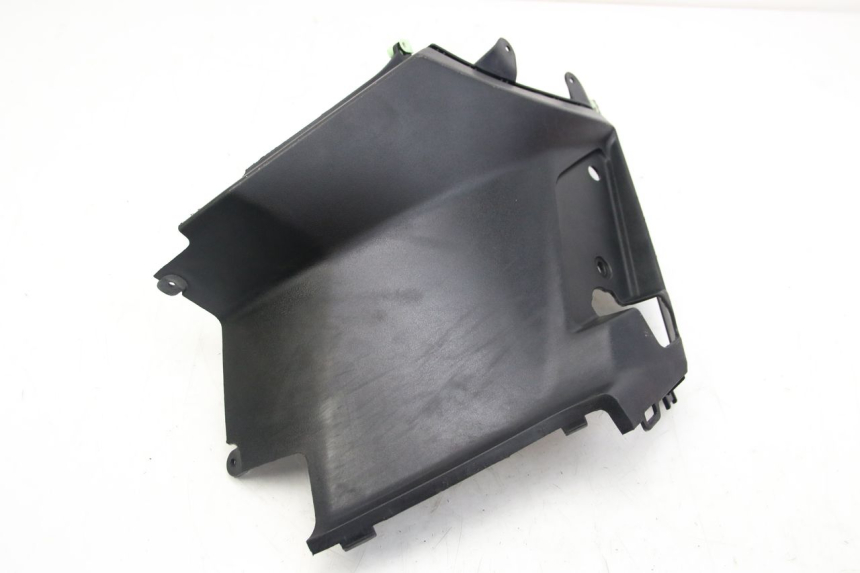 photo de LINKER ZITPLAATKAP PEUGEOT KISBEE 2T 50 (2018 - 2022) - Detail van het onderdeel