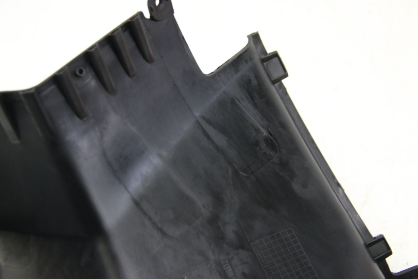 photo de LINKER ZITPLAATKAP PEUGEOT KISBEE 2T 50 (2018 - 2022) - Kenmerkende details