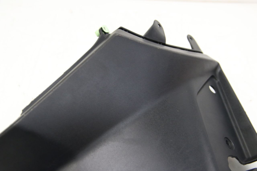 photo de LINKER ZITPLAATKAP PEUGEOT KISBEE 2T 50 (2018 - 2022) - Bevestigingspunten