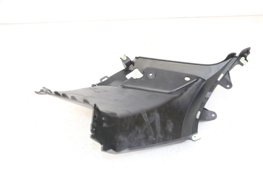 photo de LINKER ZITPLAATKAP PEUGEOT KISBEE 2T 50 (2018 - 2022) - Detail van het onderdeel