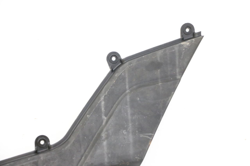 photo de KAP LINKS ONDER ZITPLAATS KYMCO PEOPLE S 125 (2000 - 2008) - Bevestigingspunten