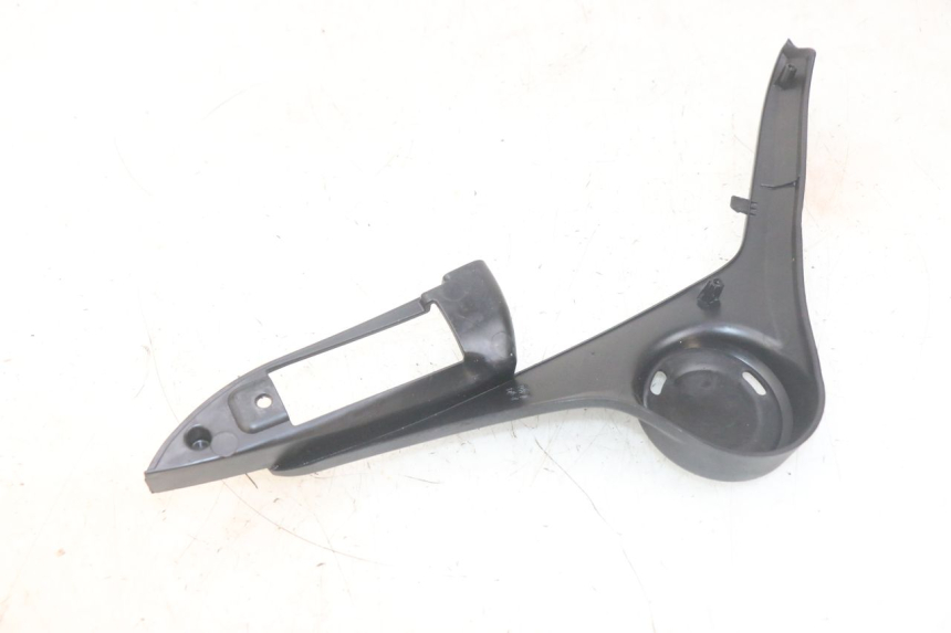 photo de KAPJE ONDER ZITPLAATS LINKS PIAGGIO MP3 HPE 300 (2019 - 2026) - Zoom op gebruiksstaat