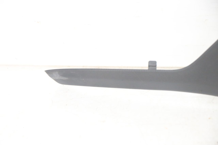 photo de KAPJE ONDER ZITPLAATS LINKS PIAGGIO MP3 HPE 300 (2019 - 2026) - Overzicht