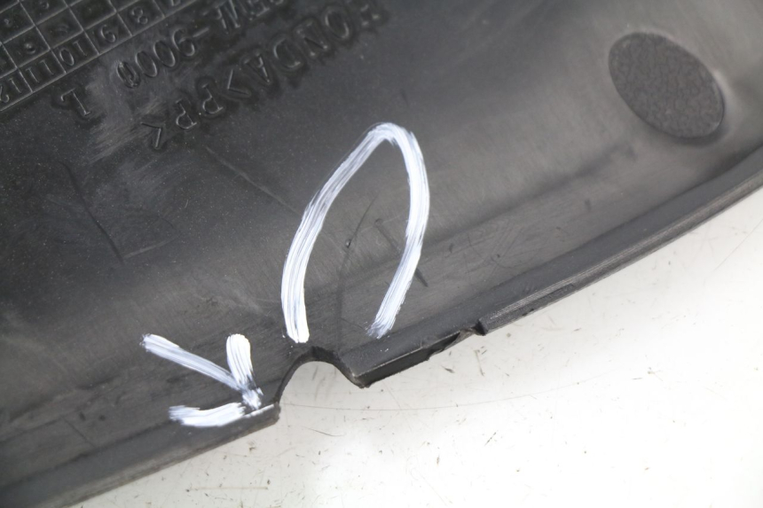 photo de KAPJE ONDER ZITPLAATS LINKS HONDA NHX LEAD 110 (2008 - 2010) - Zoom op gebruiksstaat