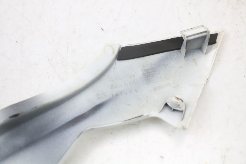 photo de LINKER ZITPLAATKAP MOTO GUZZI NORGE 8V GT 1200 (2011 - 2016) - Bevestigingspunten