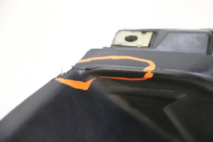 photo de KAPJE ONDER ZITPLAATS LINKS SYM ORBIT III 3 4T 50 (2021 - 2025) - Technische close-up