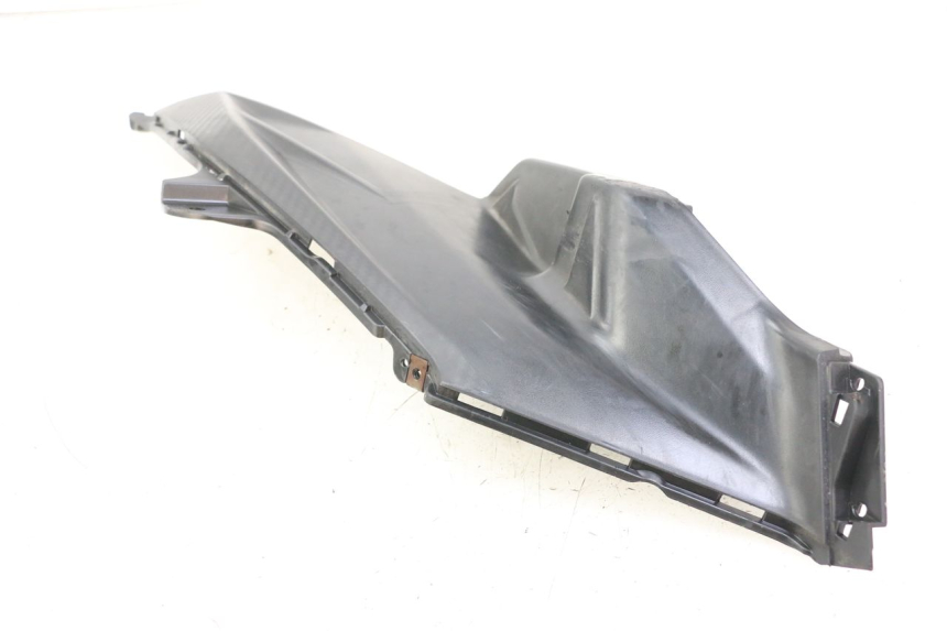 photo de KAPJE ONDER ZITPLAATS LINKS SYM ORBIT III 3 4T 50 (2021 - 2025) - Markeringen en referenties