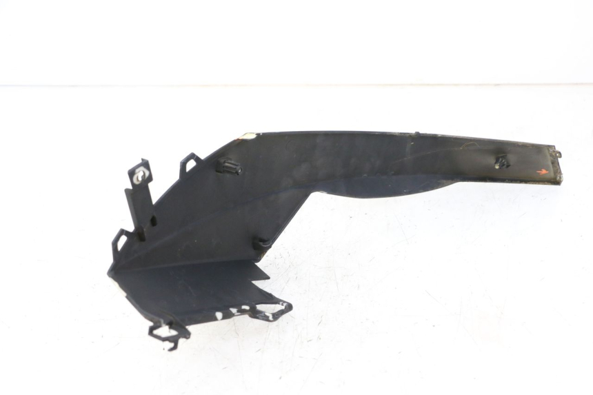 photo de KAPJE ONDER ZITPLAATS LINKS PEUGEOT SPEEDFIGHT 3 LC 2T 50 (2009 - 2015) - Bevestigingspunten