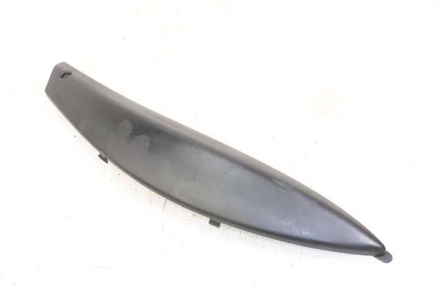 photo de KAPJE ONDER ZITPLAATS LINKS PIAGGIO BEVERLY 125 (1998 - 2005) - Zoom op gebruiksstaat