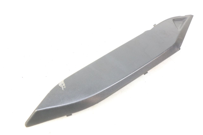 photo de LINKER ZITPLAATKAP DAELIM S3 125 (2010 - 2017) - Detail van het onderdeel