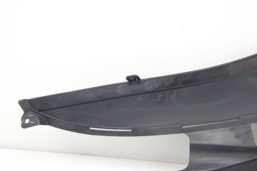 photo de LINKER ZITPLAATKAP SUZUKI SIXTEEN 125 (2008 - 2010) - Zoom op componenten