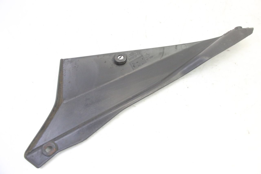 photo de KAPJE ONDER ZITPLAATS LINKS GILERA SMT SUPERMOTARD 50 (2009 - 2017) - Staat van het oppervlak