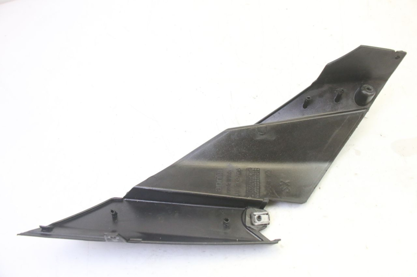 photo de KAP LINKS ONDER ZITPLAATS APRILIA SR R 2T LC 50 (2018 - 2021) - Andere kijkhoek