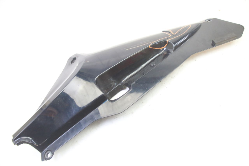 photo de KAPJE ONDER ZITPLAATS LINKS HONDA ST PAN EUROPEAN 1300 (2002 - 2013) - Zoom op gebruiksstaat