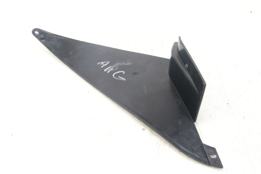 photo de KAPJE ONDER LINKERZITPLAATS JAWA STELLA BABETTA 134 50 - Detail van het onderdeel