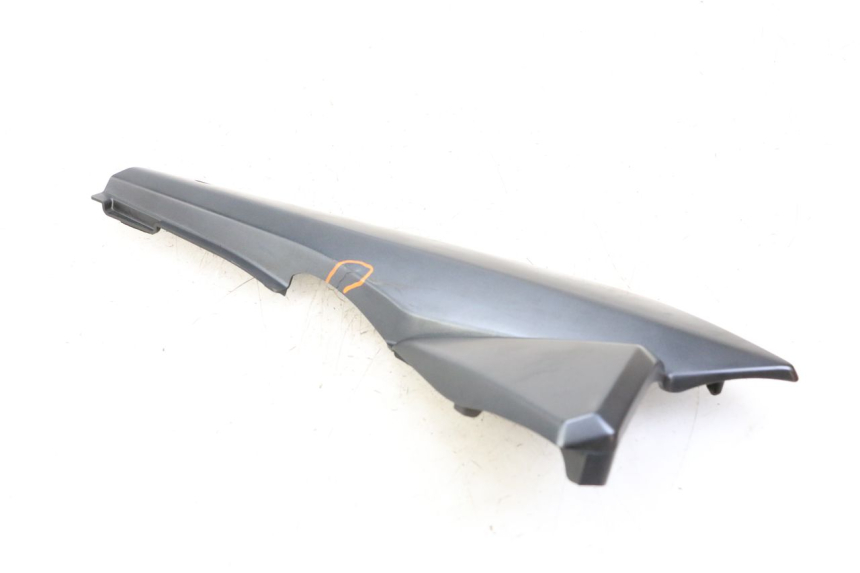 photo de AFDEKKING ONDER ZITPLAATS LINKS SUZUKI GSX F GSXF 650 (2007 - 2015) - Technische close-up
