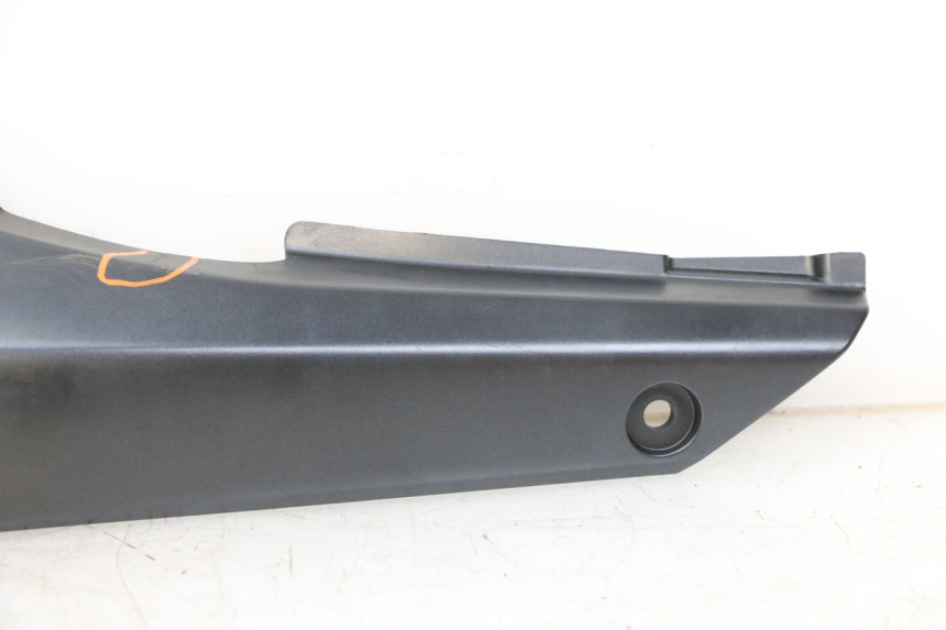 photo de AFDEKKING ONDER ZITPLAATS LINKS SUZUKI GSX F GSXF 650 (2007 - 2015) - Bevestigingspunten