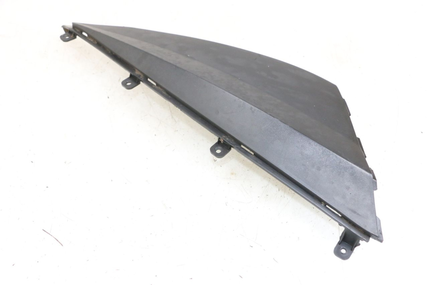 photo de KAP LINKS ONDER ZITPLAATS BEELINE VELOCE 4T 50 (2011 - 2020) - Zoom op gebruiksstaat