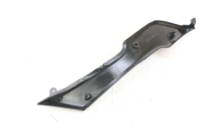 photo de KAPJE ONDER ZITPLAATS LINKS KAWASAKI VERSYS ABS 650 (2015 - 2018) - Zoom op gebruiksstaat