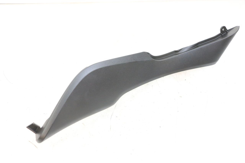 photo de KAPJE ONDER ZITPLAATS LINKS KAWASAKI VERSYS ABS 650 (2015 - 2018) - Technische close-up