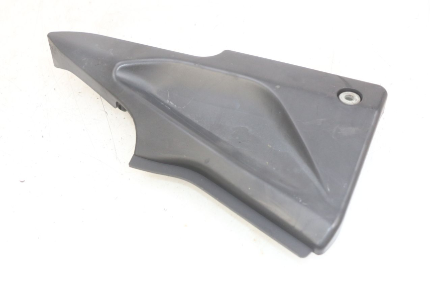 photo de LINKER ZITPLAATKAP DAELIM VJ ROADWIN FI 125 (2008 - 2017) - Detail van het onderdeel