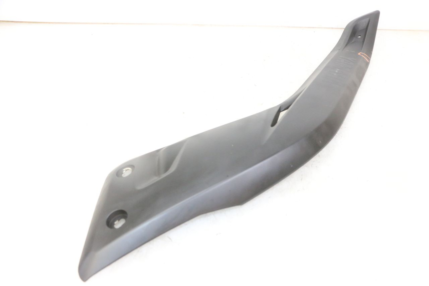 photo de LINKER ZITPLAATDEKSEL YAMAHA X-MAX XMAX 125 (2010 - 2013) - Bevestigingspunten