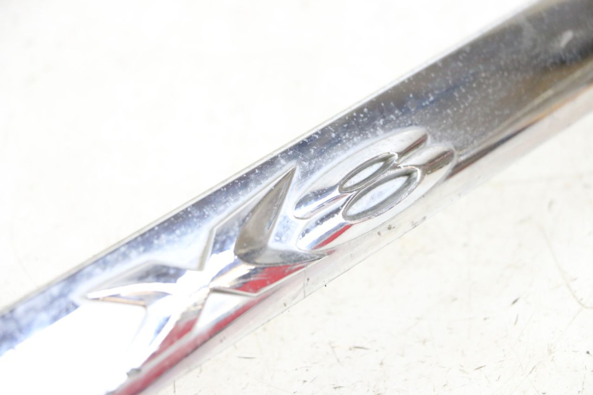 photo de KAPJE ONDER LINKERZITPLAATS PIAGGIO X8 125 (2004 - 2007) - Andere kijkhoek