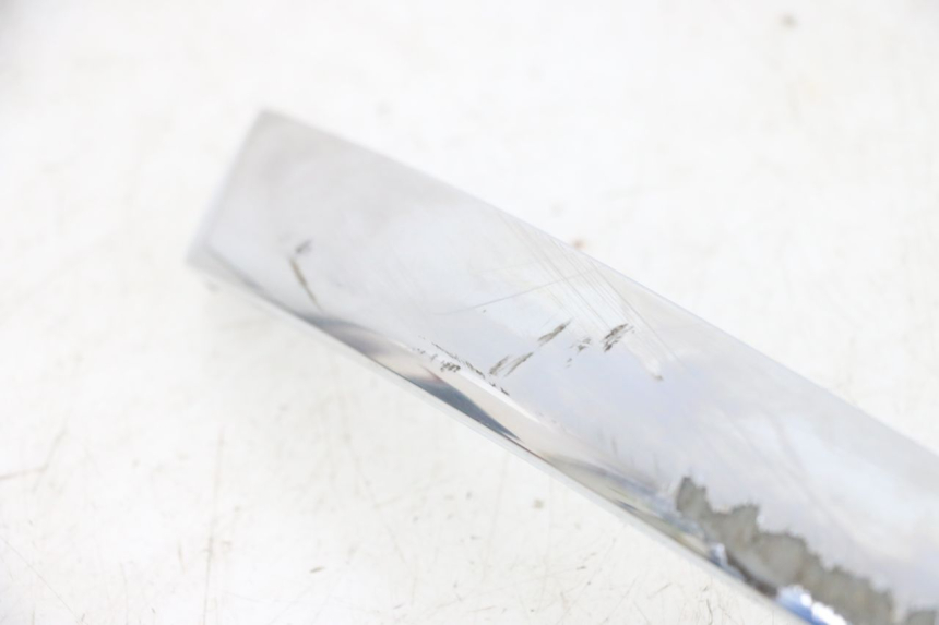 photo de KAPJE ONDER LINKERZITPLAATS PIAGGIO X8 125 (2004 - 2007) - Technische close-up