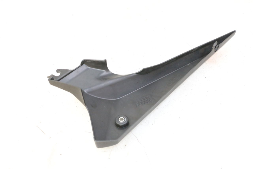 photo de LINKER ZITPLAATDEKSEL YAMAHA XJ6 ABS 600 (2008 - 2016) - Detail van het onderdeel