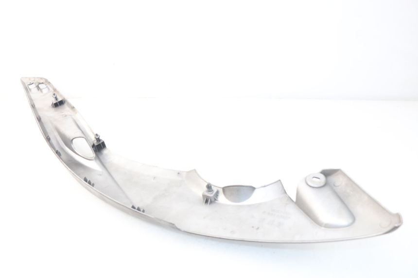 photo de LINKER ZITPLAATDEKSEL YAMAHA XP T-MAX TMAX ABS 500 (2004 - 2007) - Technische close-up