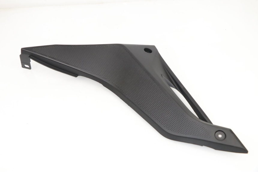 photo de KAPJE ONDER ZITPLAATS LINKS YAMAHA YZF R 125 (2008 - 2013) - Zoom op gebruiksstaat