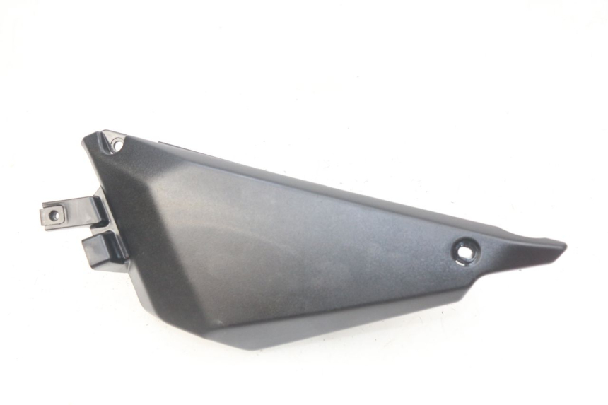 photo de KAPJE ONDER ZITPLAATS LINKS KAWASAKI Z 650 (2016 - 2019) - Hoofdaanzicht