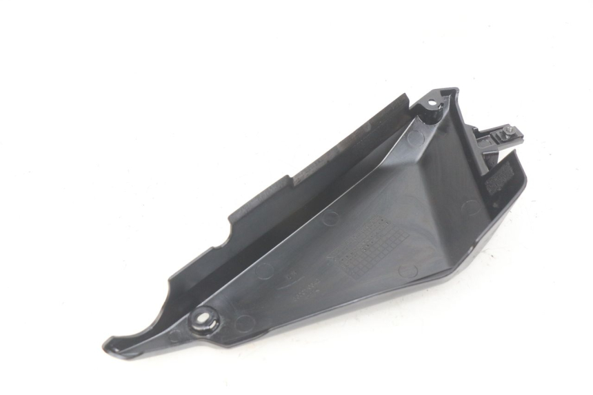 photo de KAPJE ONDER ZITPLAATS LINKS KAWASAKI Z 650 (2016 - 2019) - Zoom op gebruiksstaat