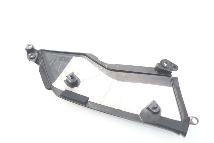 photo de KAPJE ONDER ZITPLAATS LINKS KAWASAKI Z Z900 900 (2017 - 2019) - Detail van het onderdeel