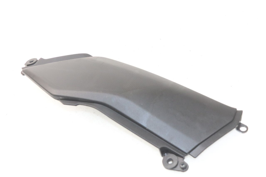 photo de KAPJE ONDER ZITPLAATS LINKS KAWASAKI Z Z900 900 (2017 - 2019) - Andere kijkhoek